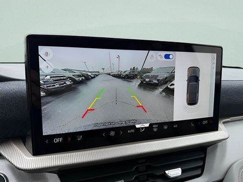New 2026 Ford Explorer Active AWD/4WD image 15