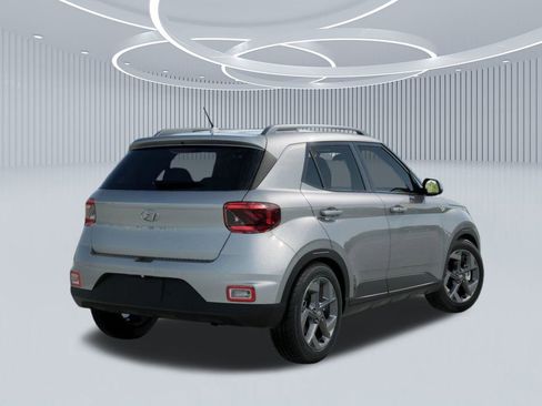 New 2026 Hyundai Venue SEL FWD image 4