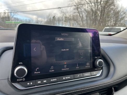 Used 2021 Nissan Rogue SV image 27