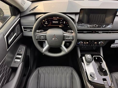 New 2026 Mitsubishi Outlander SEL FWD image 18