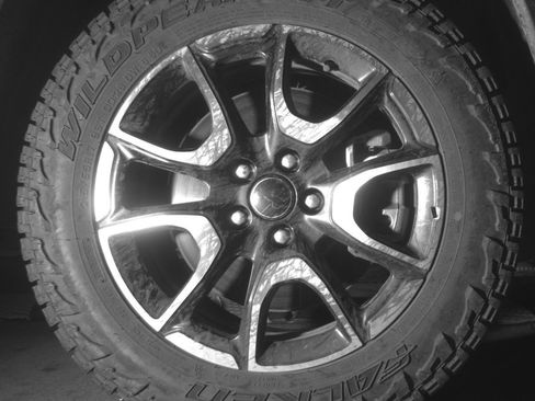 Used 2025 Jeep Compass Trailhawk AWD/4WD image 13