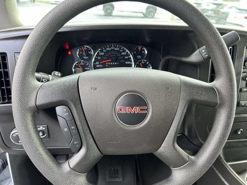 Used 2026 GMC Savana 3500 LT w/ LT Preferred Equipment Group RWD image 22