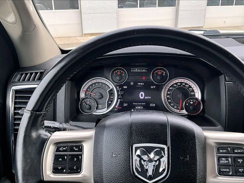 Used 2016 RAM 1500 Laramie image 18