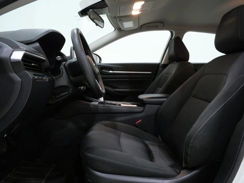 Used 2023 Nissan Altima 2.5 SV image 11