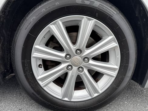 Used 2010 Subaru Legacy 2.5i Premium image 34