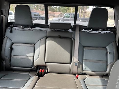 Used 2022 GMC Sierra 1500 Denali w/ Denali Premium Package image 17