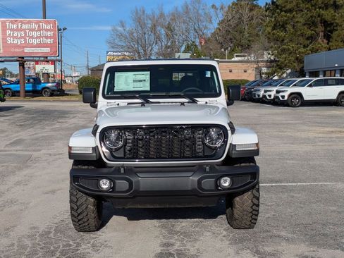 New 2026 Jeep Gladiator Sport AWD/4WD image 8