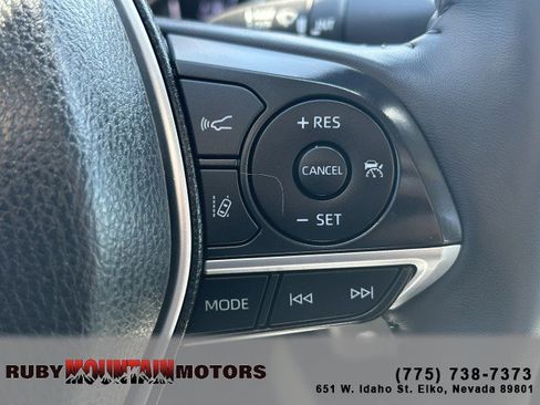 Used 2022 Toyota Camry XLE w/ Navigation Upgrade Package image 13