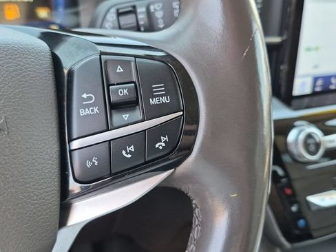 Used 2022 Ford Explorer Platinum w/ Technology Package AWD/4WD image 18