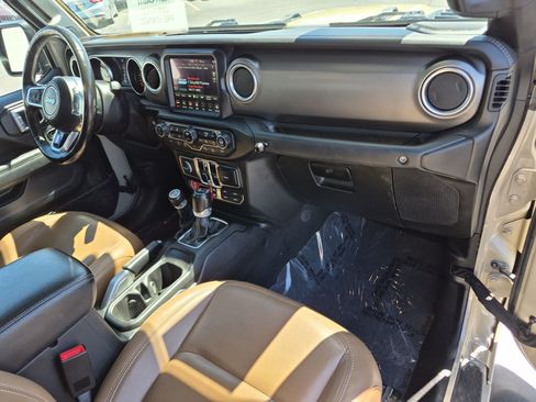 Used 2020 Jeep Gladiator Rubicon AWD/4WD image 32