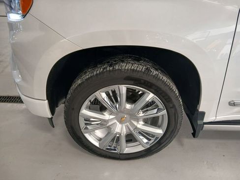 Used 2023 Chevrolet Silverado 1500 High Country w/ High Country Premium Package image 30