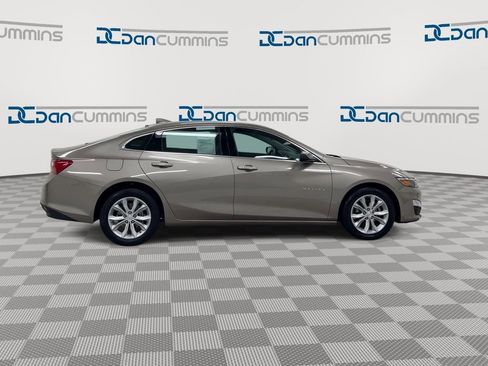 Used 2025 Chevrolet Malibu LT FWD image 9