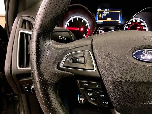 Used 2017 Ford Focus ST w/ Equipment Group 401A FWD image 17
