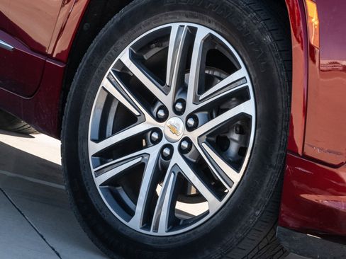 Used 2023 Chevrolet Traverse High Country w/ LPO, Floor Liner Package image 28