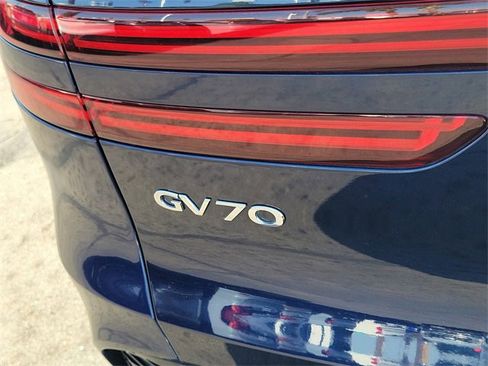 Used 2022 Genesis GV70 2.5T w/ Select Package image 22