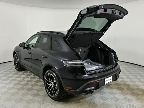 New 2026 Porsche Macan image 33
