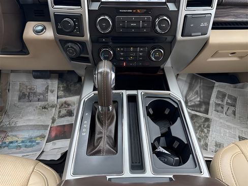 Used 2018 Ford F150 Lariat image 19