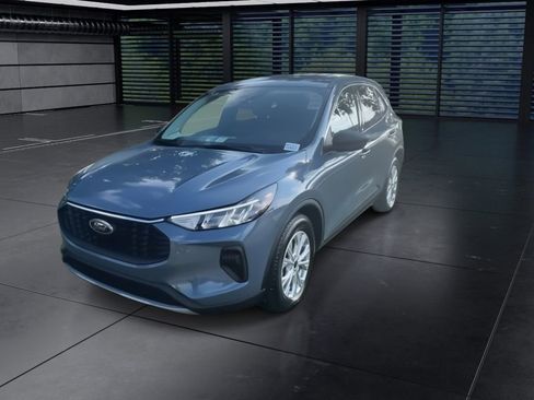 Used 2023 Ford Escape Active w/ Tech Pack #1 image 4