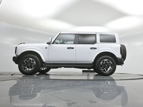 New 2026 Ford Bronco Outer Banks image 7