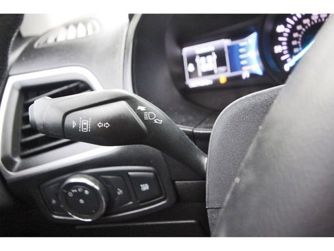 Used 2022 Ford Edge SE image 20