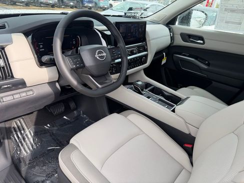 New 2026 Nissan Pathfinder SL FWD image 12