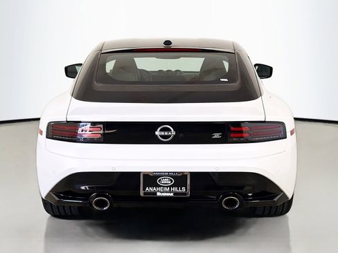 Used 2024 Nissan Z Performance w/ Floor Mat Package RWD image 4