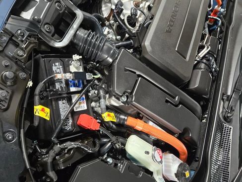 Certified 2025 Honda Civic Sport Touring image 23