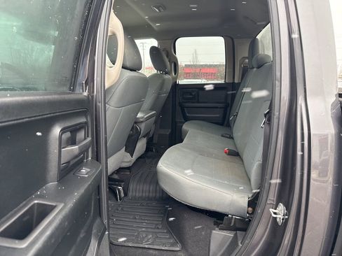 Used 2018 RAM 1500 Express image 9