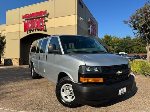 Used 2019 Chevrolet Express 2500 LS w/ Driver Convenience Package RWD image 1