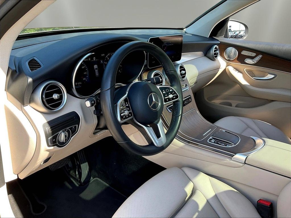 Used 2020 Mercedes-Benz GLC 300 image 18