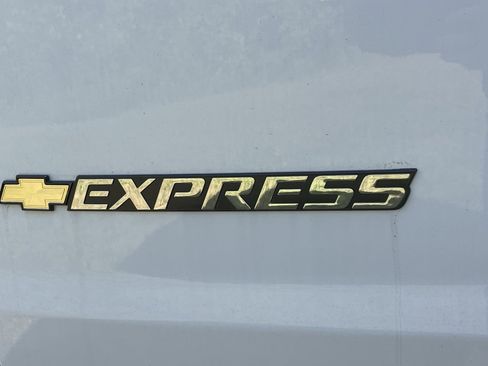 New 2025 Chevrolet Express 3500 w/ Driver Convenience Package image 23
