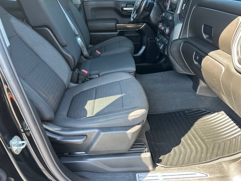Used 2022 Chevrolet Silverado 1500 LT w/ Bed Protection Package AWD/4WD image 13