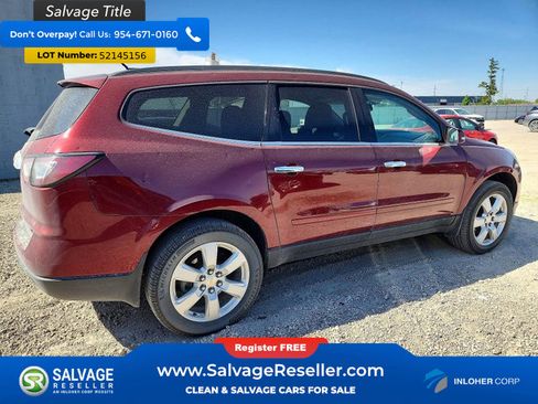 Used 2017 Chevrolet Traverse LT w/ Style and Technology Package FWD image 4