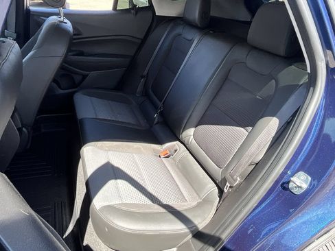 Used 2024 Chevrolet Trax LT w/ LT Convenience Package FWD image 21