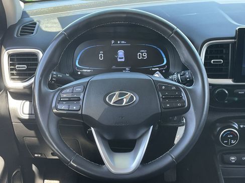Certified 2023 Hyundai Venue SEL image 21