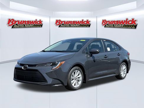 New 2026 Toyota Corolla LE FWD image 1