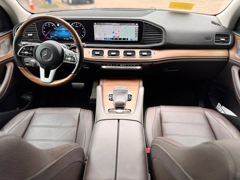 Used 2023 Mercedes-Benz GLS 580 4MATIC image 20