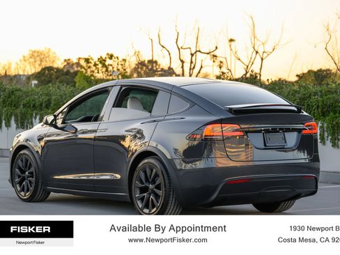 Used 2024 Tesla Model X image 7