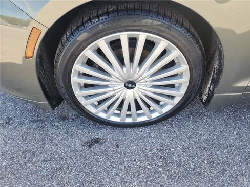 Used 2017 Lincoln MKZ Reserve image 10