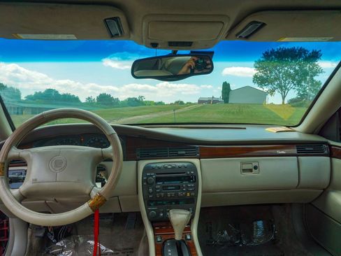 Used 1999 Cadillac Eldorado Touring FWD image 9
