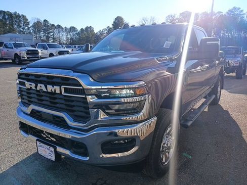 New 2026 RAM 2500 Tradesman AWD/4WD image 9