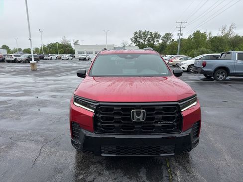 Used 2026 Honda Pilot Black Edition image 9