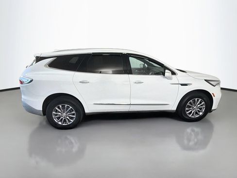Used 2024 Buick Enclave Essence FWD image 8