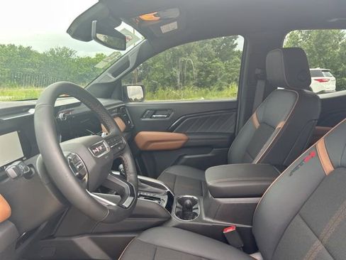 Used 2026 GMC Canyon AT4 AWD/4WD image 12