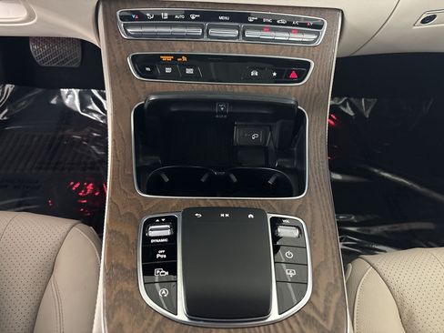 Used 2021 Mercedes-Benz E 450 4MATIC Sedan image 17