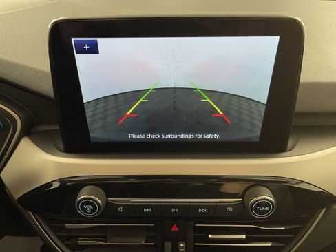 Used 2022 Ford Escape SE w/ Cold Weather Package image 22