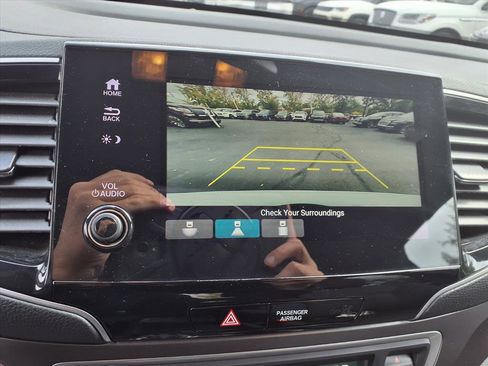 Used 2021 Honda Passport Sport image 15