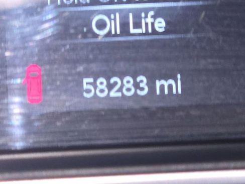 Used 2019 Jeep Cherokee Latitude w/ Popular Appearance Group FWD image 15