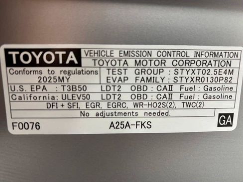 Used 2025 Toyota RAV4 LE AWD/4WD image 66