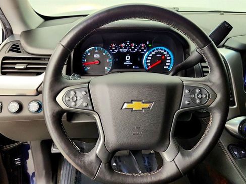 Used 2017 Chevrolet Suburban LT w/ LT Signature Package AWD/4WD image 14